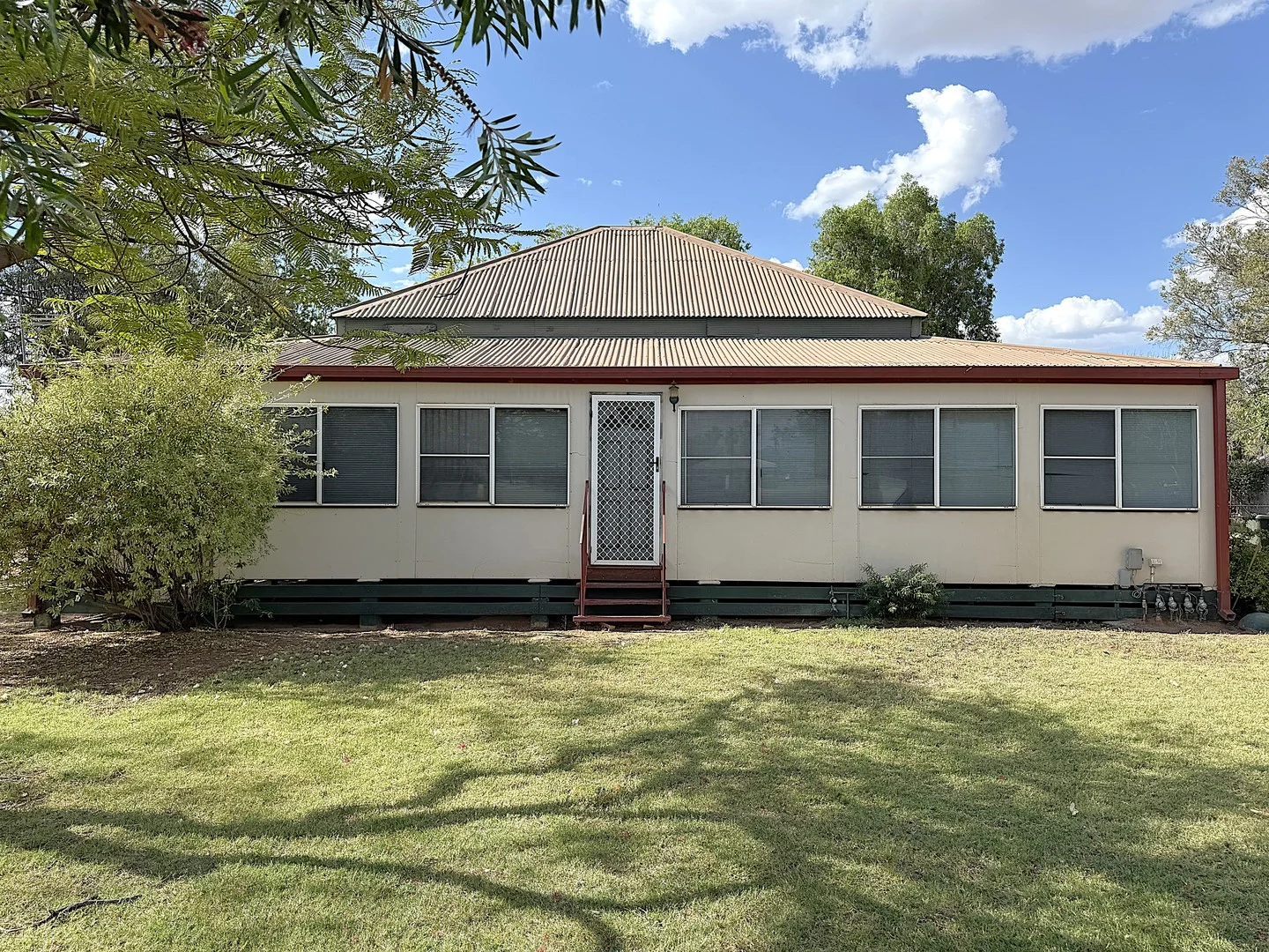 110 Yew Street, Barcaldine QLD 4725