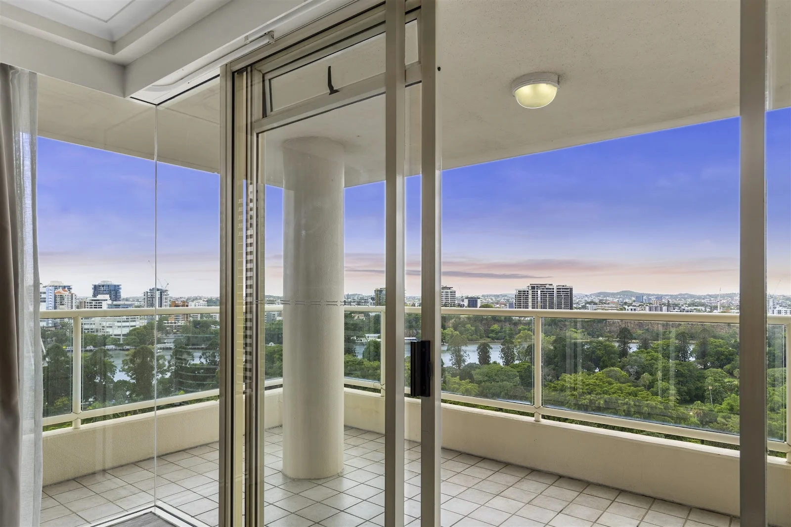 Additional image 10 of 1601/132 Alice Street, Brisbane City QLD 4000