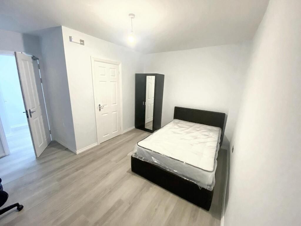 Additional image 3 of 6 bed semi-detached house to rentHogarth Walk 37, Bristol BS7