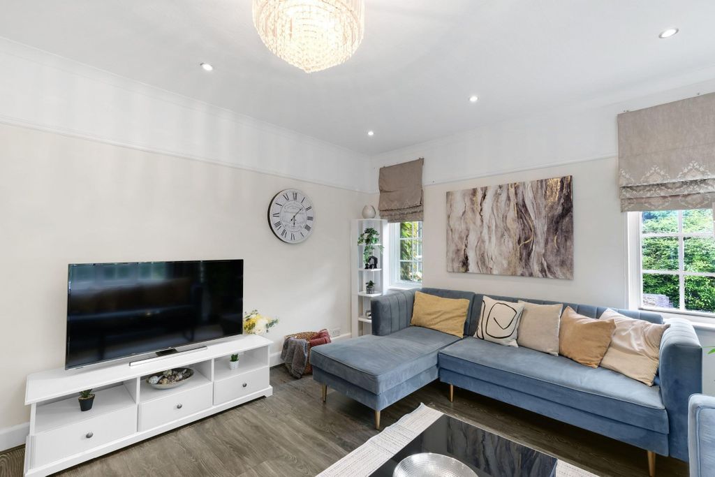 Additional image 15 of 5 bed detached house to rentMarlow Hill, High Wycombe HP11