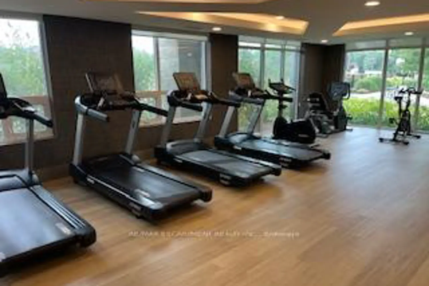 Additional image 13 of 5055 Greenlane Road 424