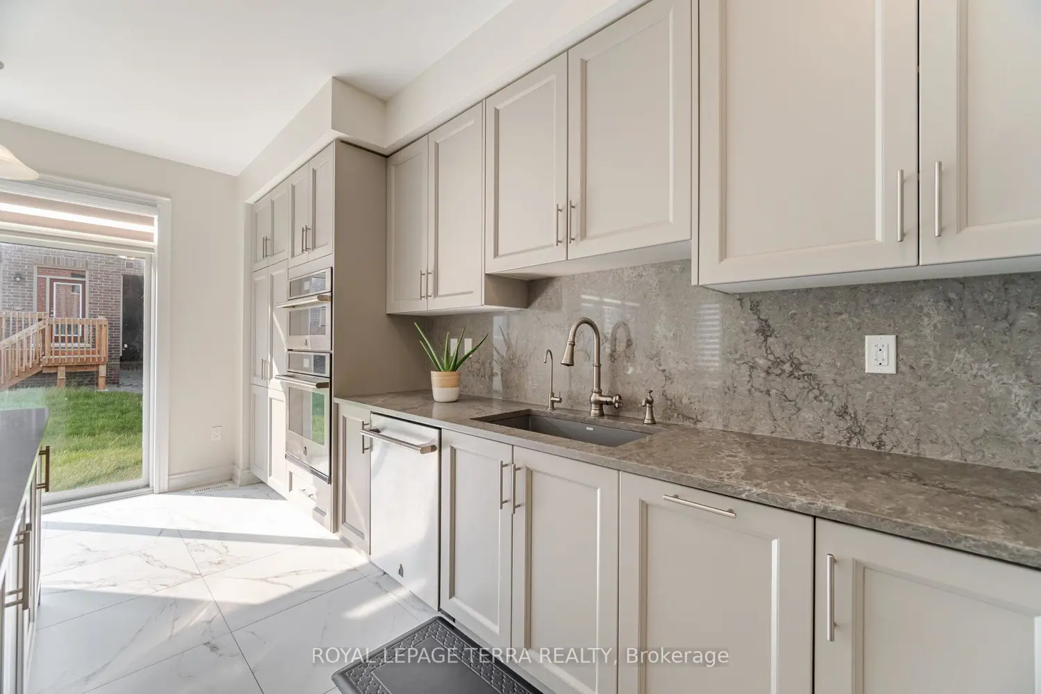 Additional image 17 of 18 Gladmary Drive