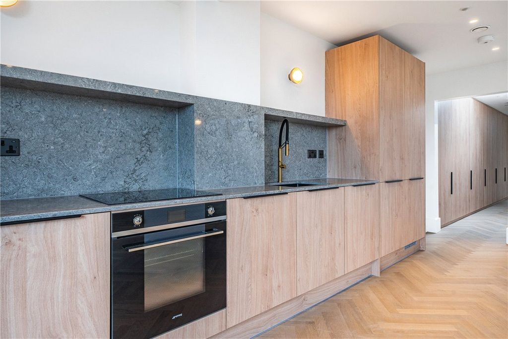 Additional image 3 of 2 bed flat to rentParsonage Lane, Bath, Somerset BA1