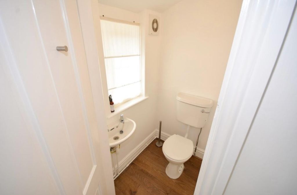 6 bed shared accommodation to rentMistletoe Road, Newcastle Upon Tyne NE2 photo 5