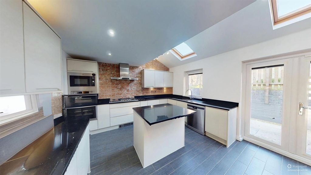 Additional image 6 of 5 bed detached house to rentChannel View, Ogmore-By-Sea CF32