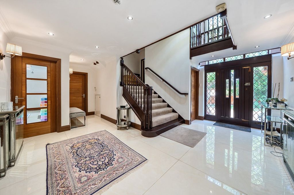 Additional image 4 of 5 bed detached house to rentFishery Road, Maidenhead SL6