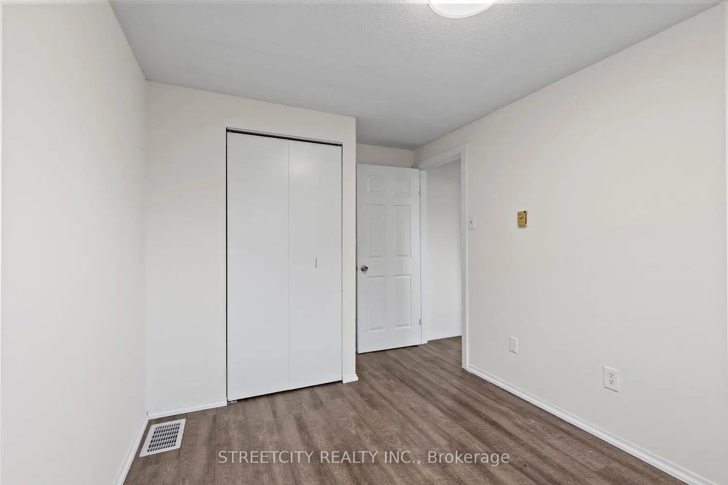 Additional image 13 of 577 Third Street 36