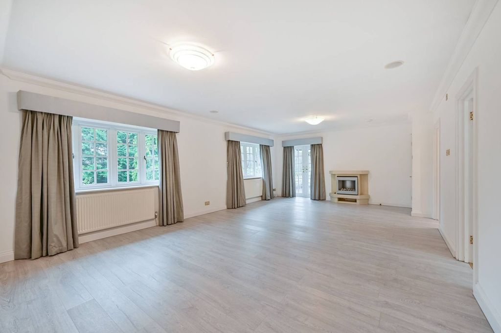 Additional image 12 of 5 bed detached house to rentWentworth Drive, Virginia Water GU25