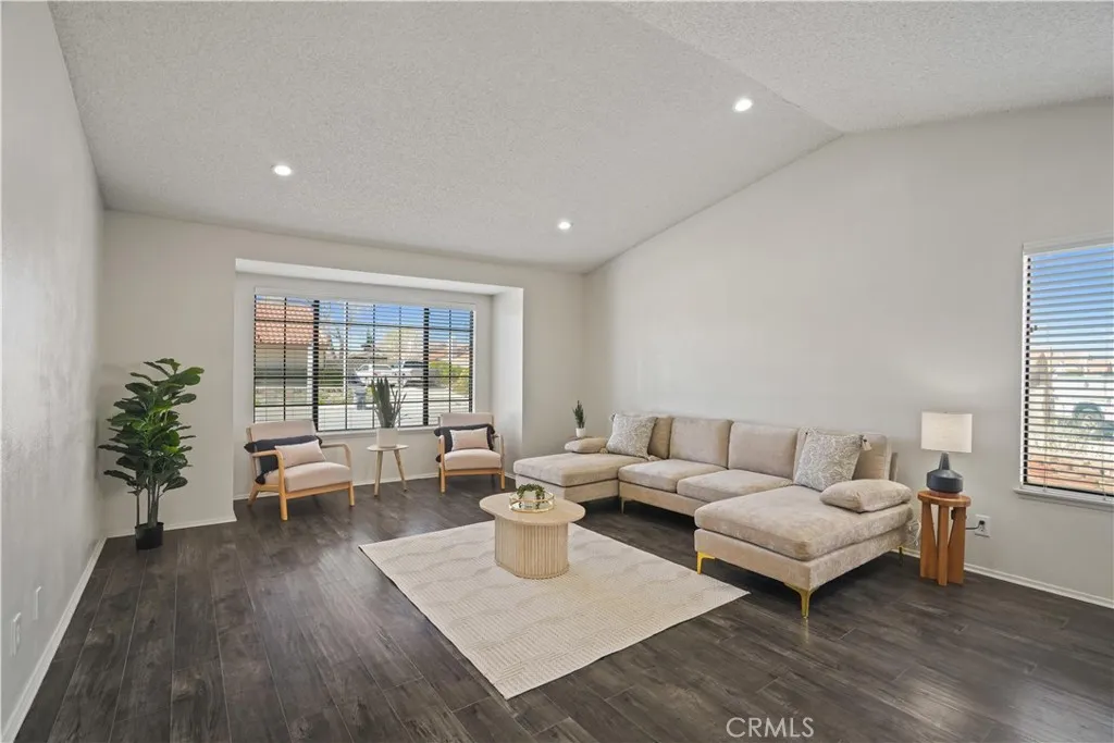 Additional image 3 of 37702 50th Street E, Palmdale, CA 93552