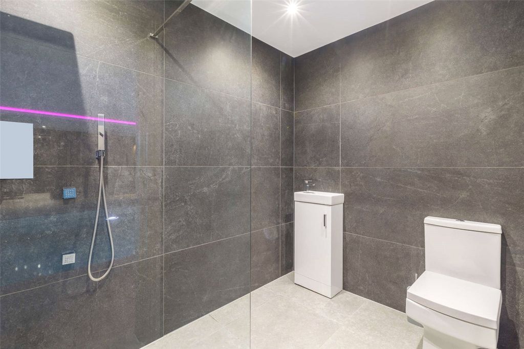 Additional image 17 of 7 bed detached house to rentWarrington Road, Mere, Knutsford, Cheshire WA16