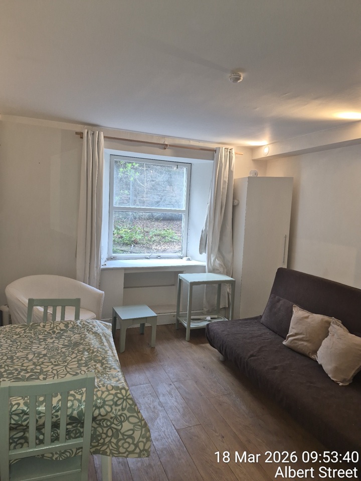 1 Bed Flat, Albert St, EH7, N1 7GU