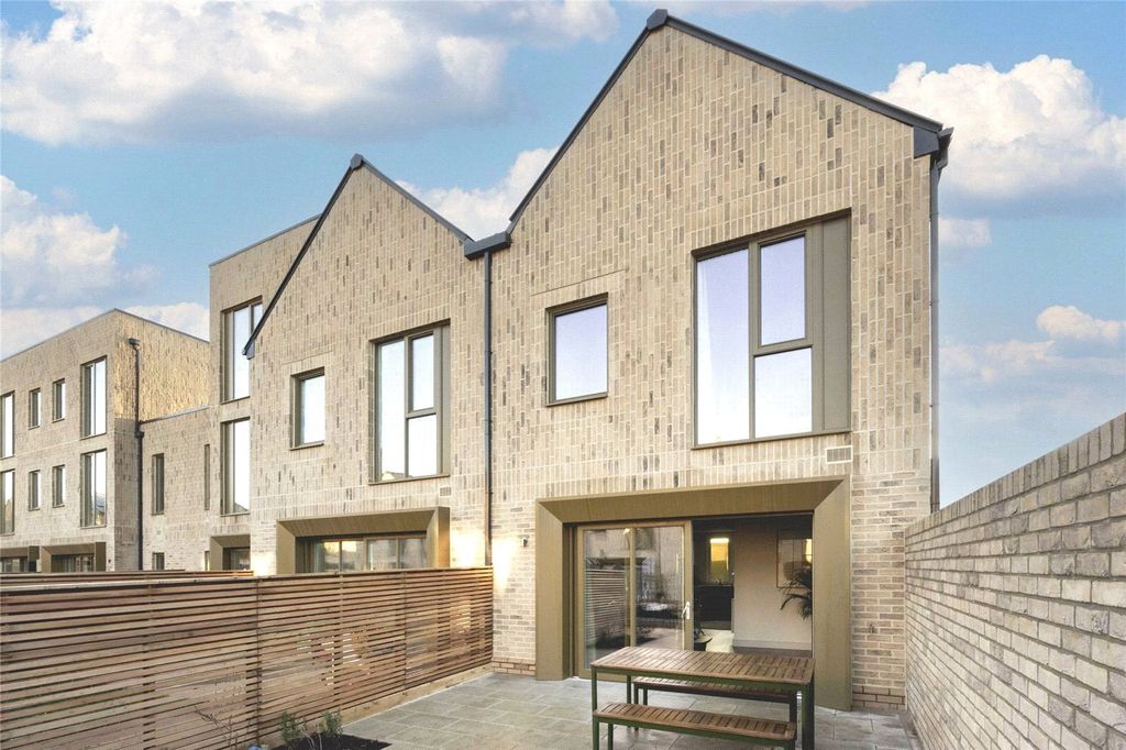 Additional image 3 of 3 bed terraced house to rentAyrton Avenue, Eddington, Cambridge CB3