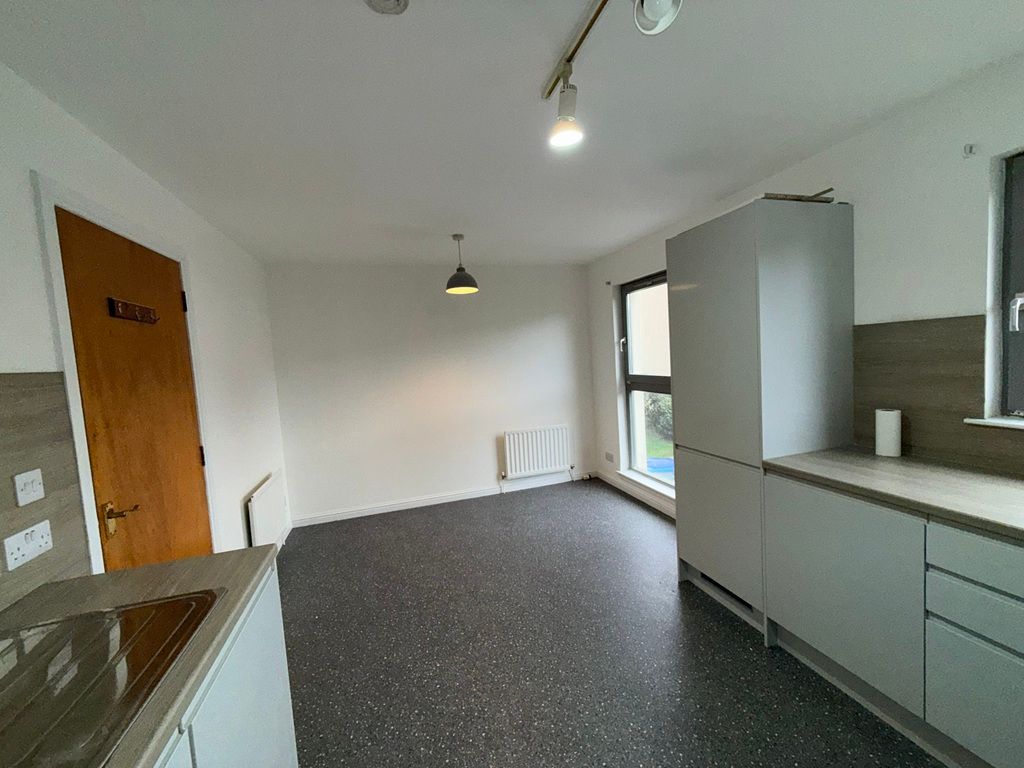 Additional image 7 of 4 bed town house to rentThorter Row, Dundee DD1