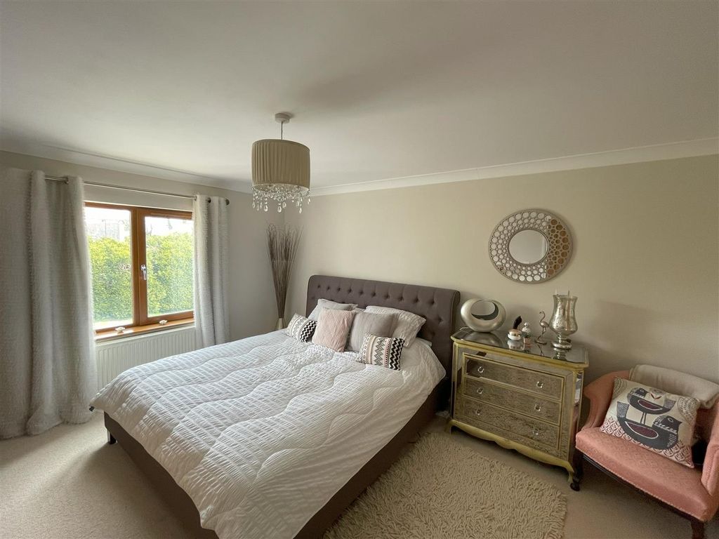 Additional image 18 of 3 bed end terrace house to rentHeol Y Banc, Bancffosfelen, Llanelli SA15