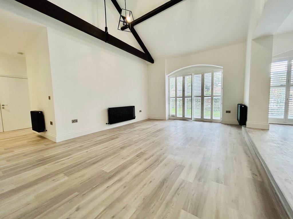 2 bed flat to rentSt. Marys Gate, Derby DE1 photo 5