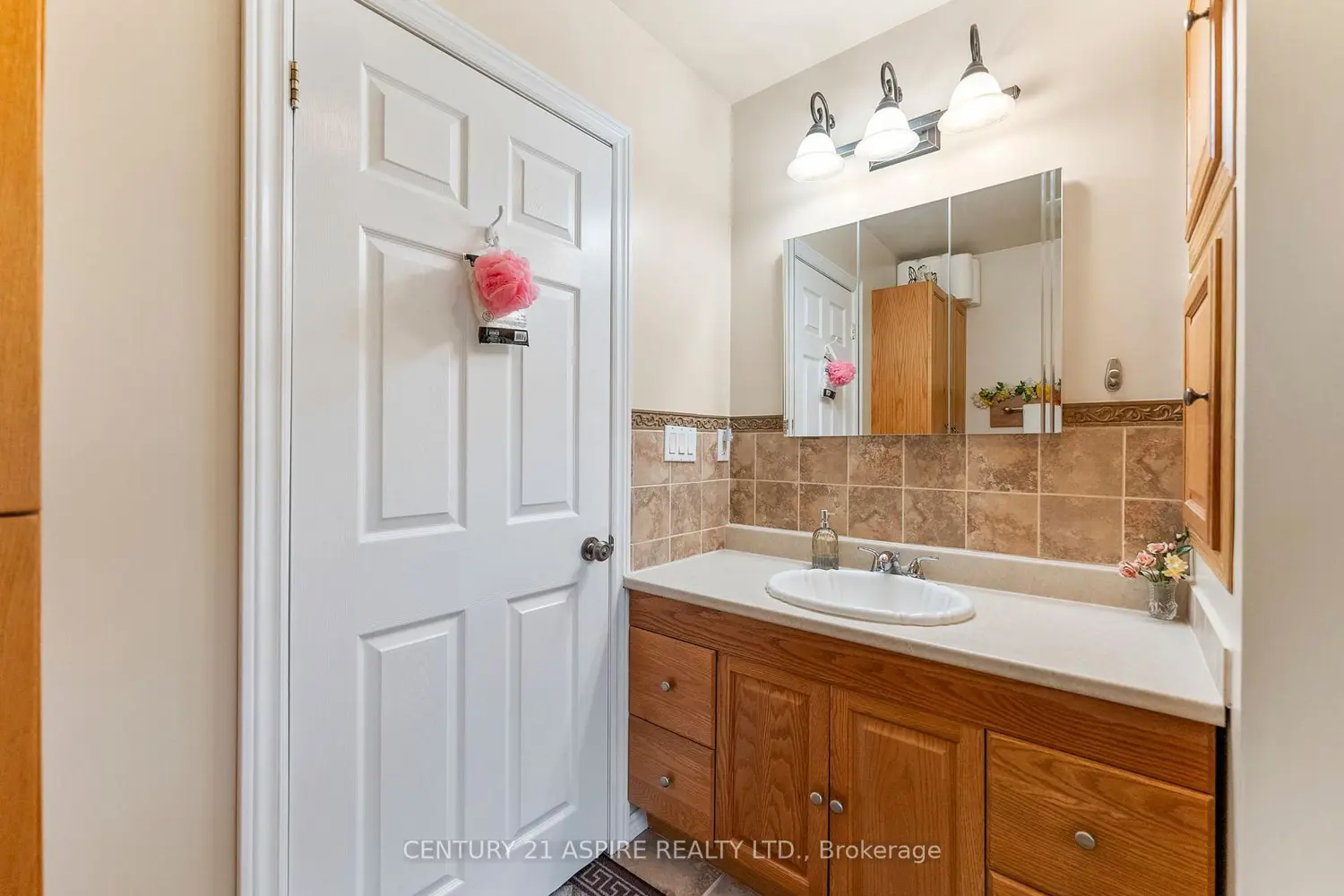 Additional image 12 of 33 Micks Road