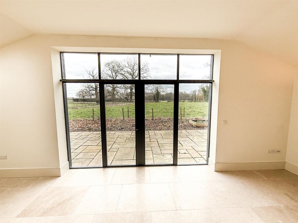Additional image 3 of 5 bed detached bungalow to rentWhittington, Oswestry SY11