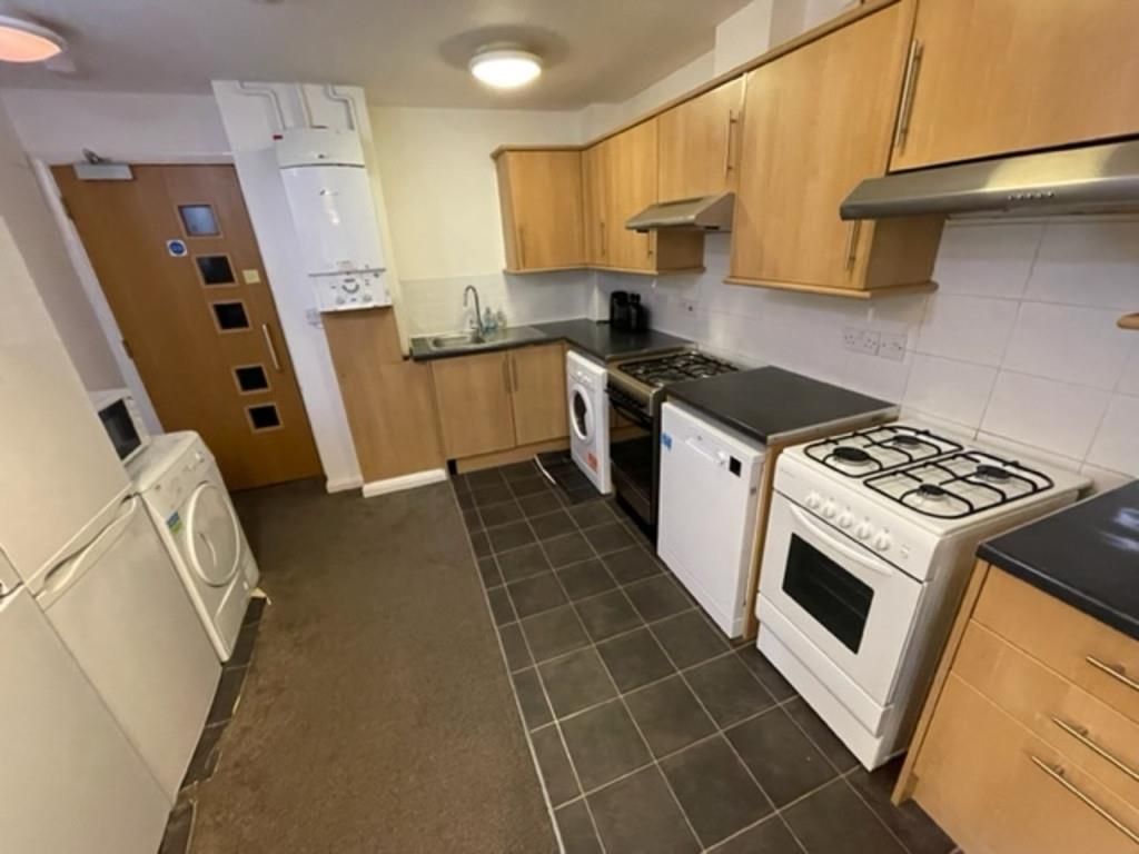 Additional image 4 of 7 bed flat to rent39B, Warwick Street, Leamington Spa CV32