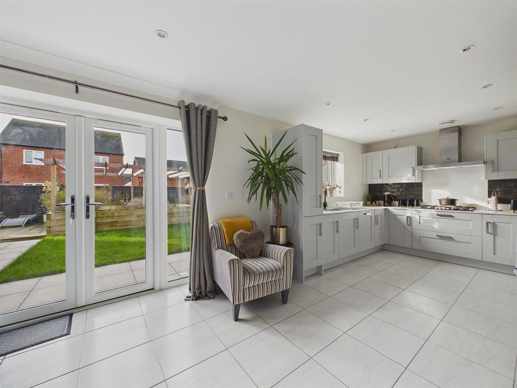Additional image 2 of 4 bed detached house to rent4 Bay Tree Close, Upton-Upon-Severn, Worcester WR8