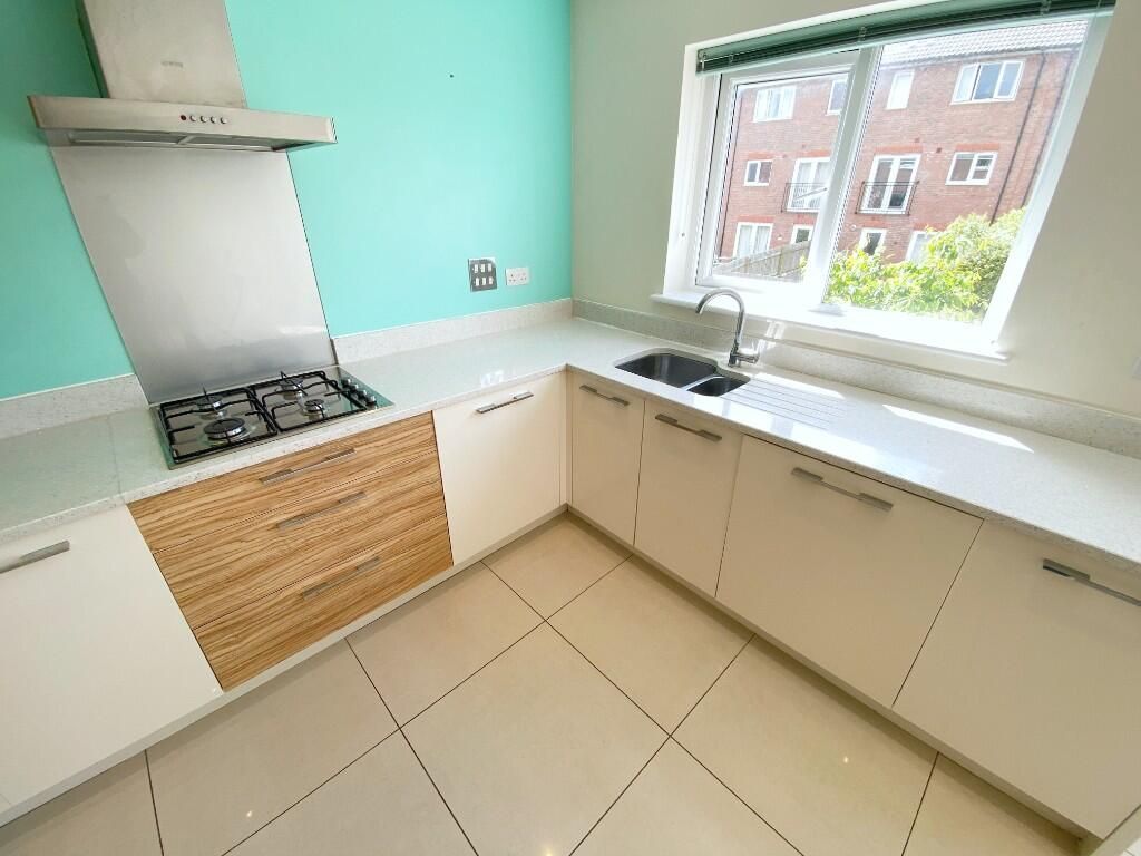 5 bed shared accommodation to rentSharples Close, Bristol BS16 photo 2