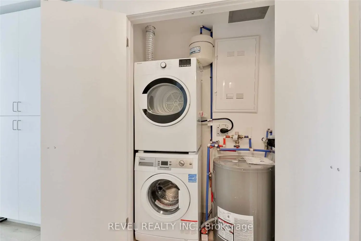 Additional image 15 of 1800 Simcoe Street 204