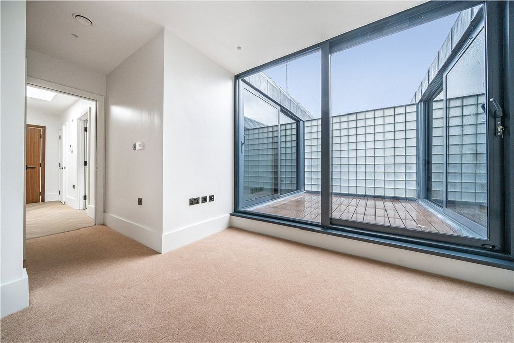 Additional image 4 of 2 bed flat to rentParsonage Lane, Bath, Somerset BA1