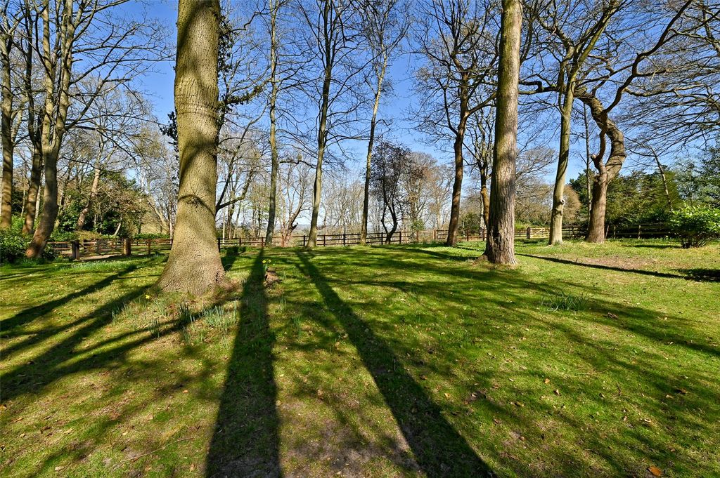 Additional image 18 of 5 bed detached house to rentRidgemead Road, Englefield Green, Egham, Surrey TW20
