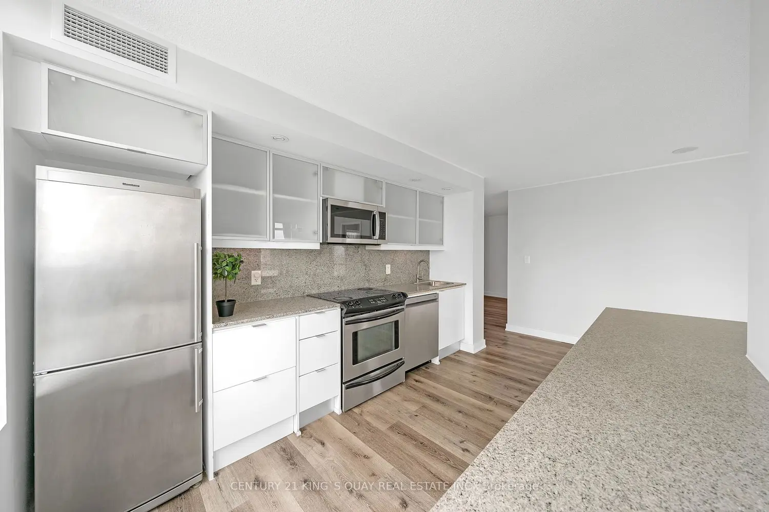 Additional image 11 of 25 Telegram Mews 3510