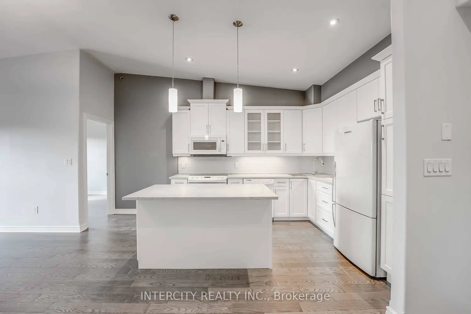 Additional image 5 of 6928 Ailanthus Avenue 306