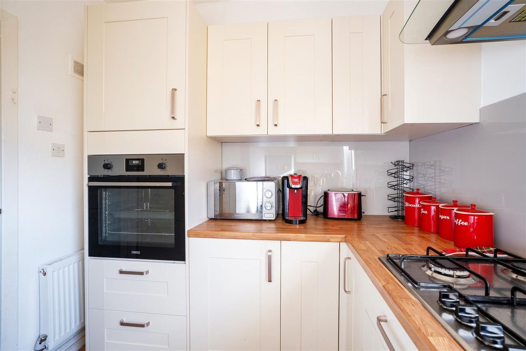 Additional image 9 of 2 bed flat to rentCathcart Road, Rutherglen, Glasgow G73