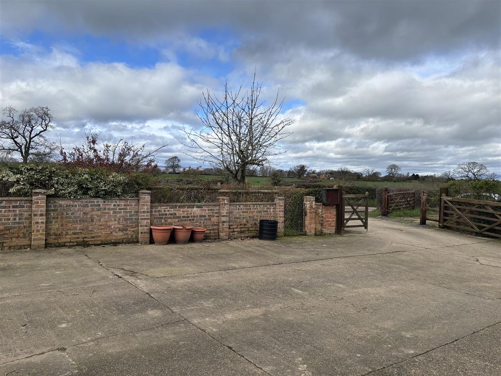 Additional image 11 of 2 bed detached bungalow to rentMusley Lane, Overton, Wrexham LL13