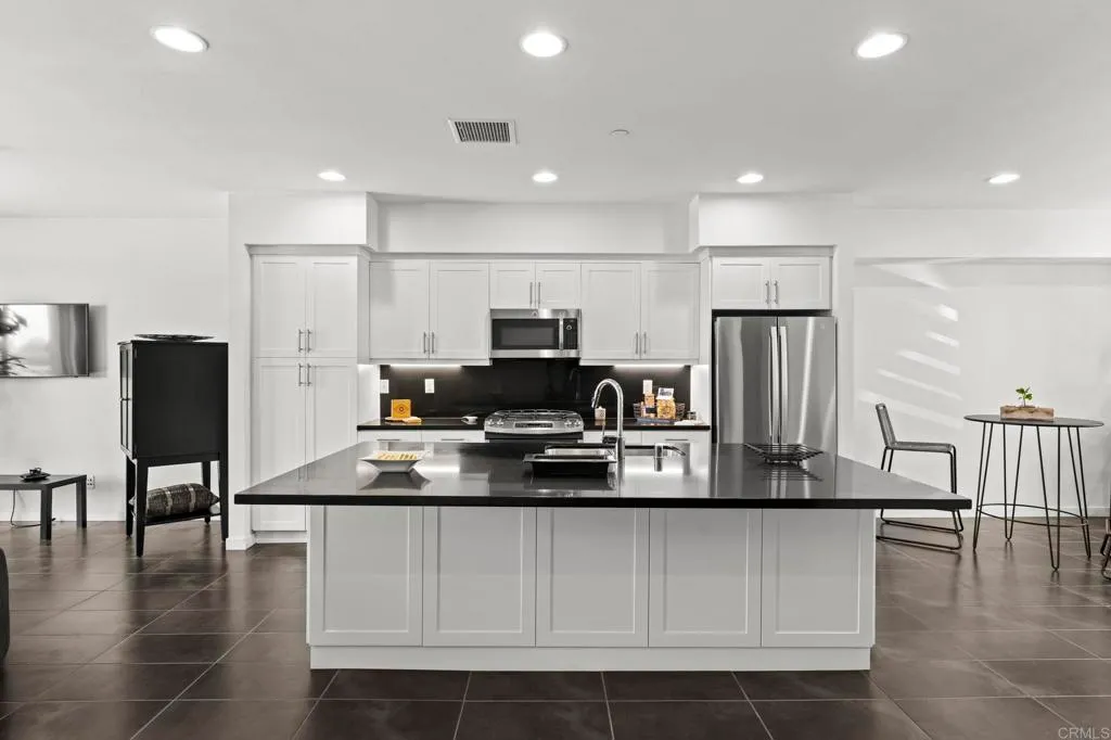 Additional image 62 of 2563 State Street, Carlsbad, CA 92008