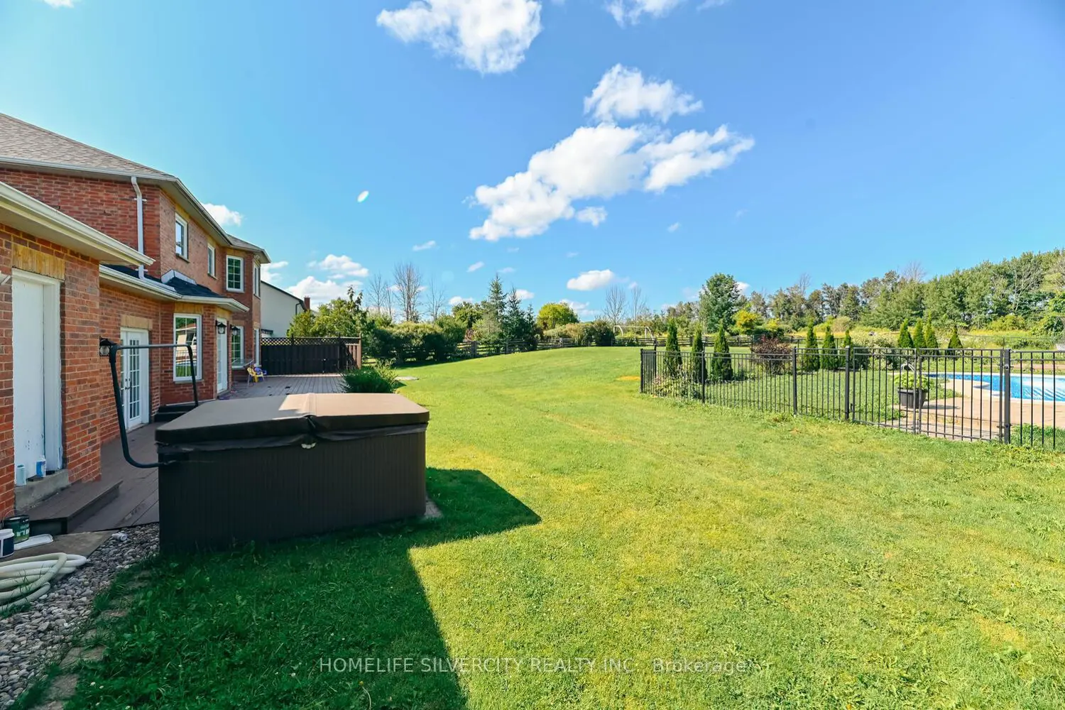 Additional image 17 of 18805 Willoghby Road