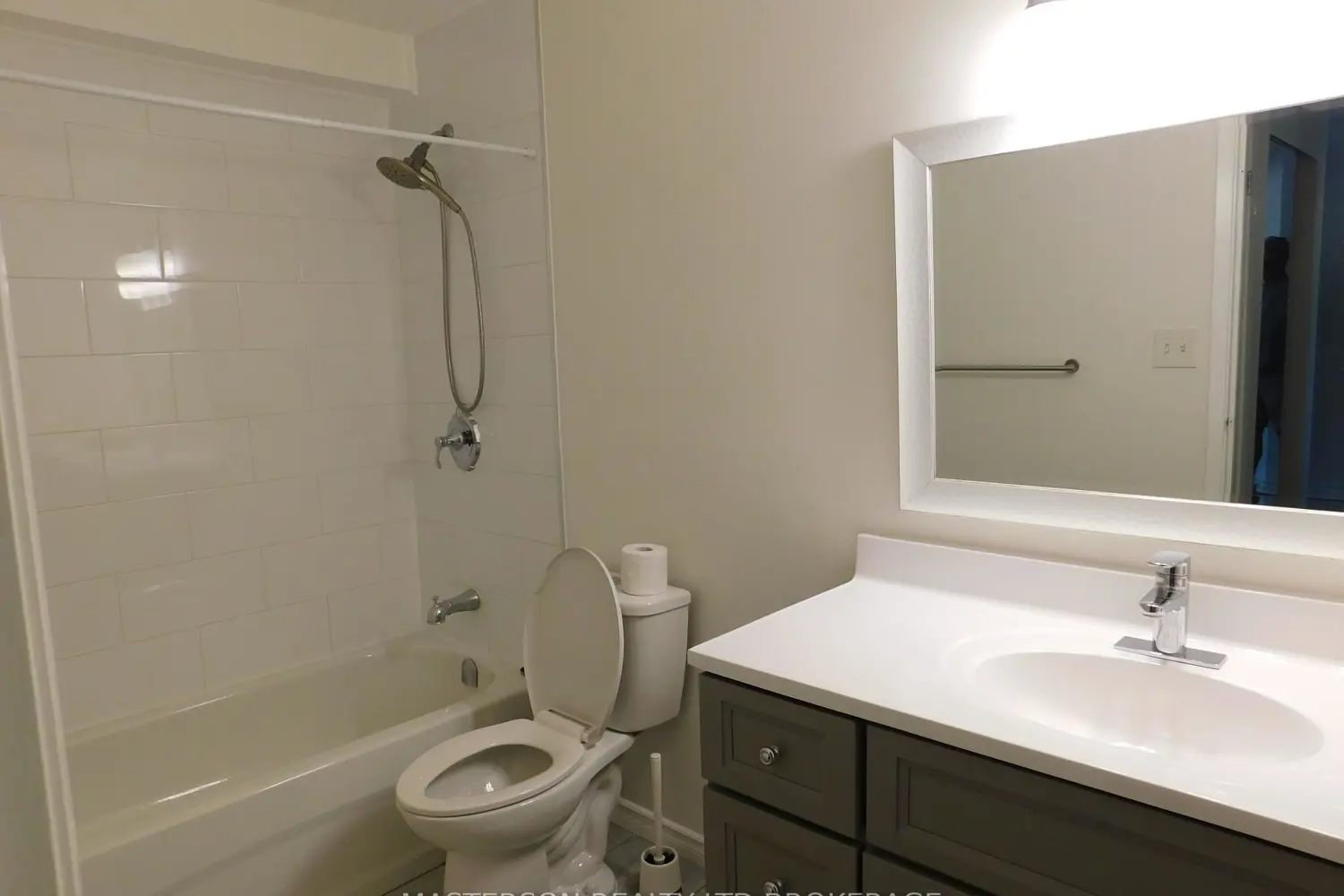 Additional image 9 of 4658 Drummond Road 328