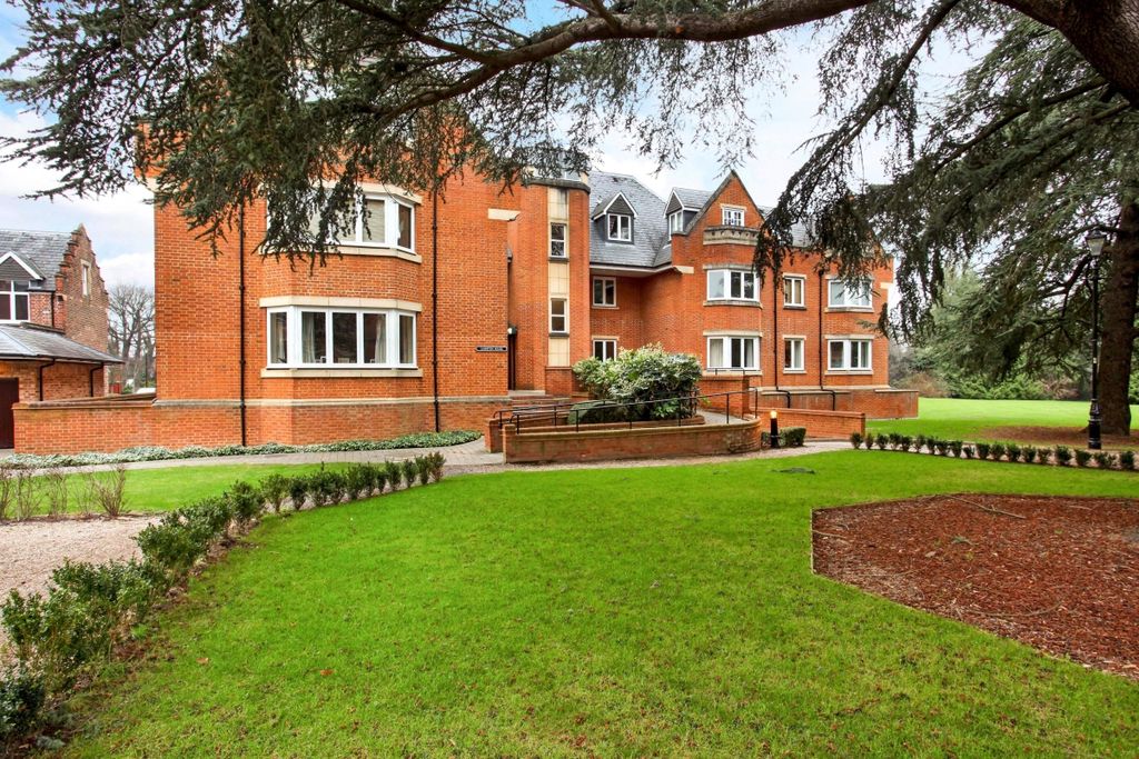 Additional image 15 of 2 bed flat to rentLongbourn, Windsor SL4