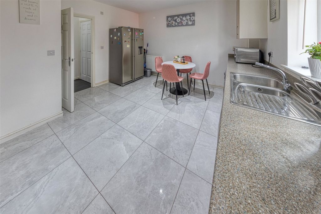 Additional image 5 of 5 bed detached house to rentMonastery Close, Lawley Village, Telford, Shropshire TF4