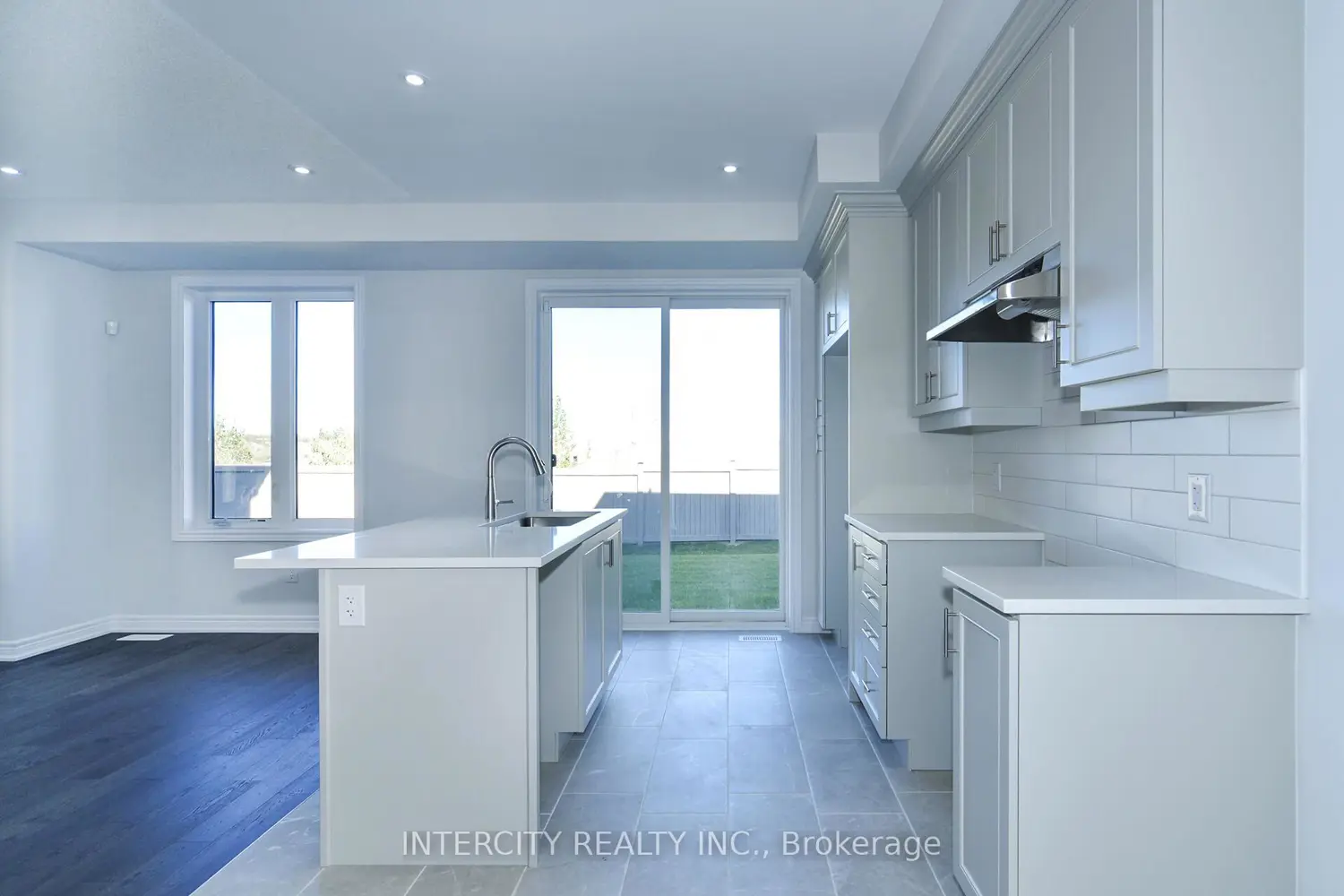 Additional image 8 of 158 Mumbai Drive