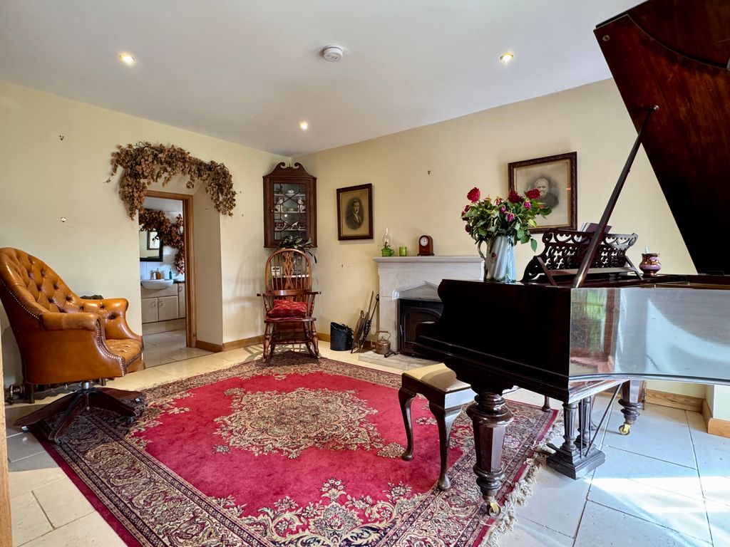 Additional image 8 of 4 bed property to rentLlanegwad, Carmarthen SA32
