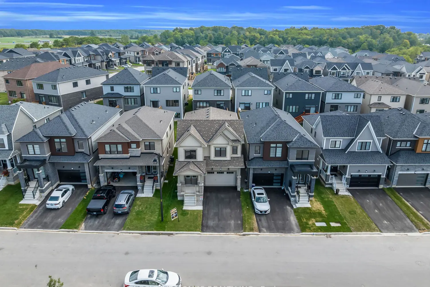 Additional image 3 of 170 Lilac Circle