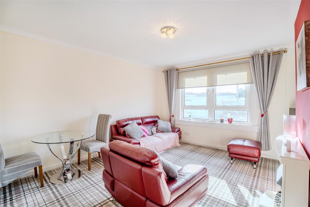 Additional image 5 of 2 bed flat to rentCathcart Road, Rutherglen, Glasgow G73