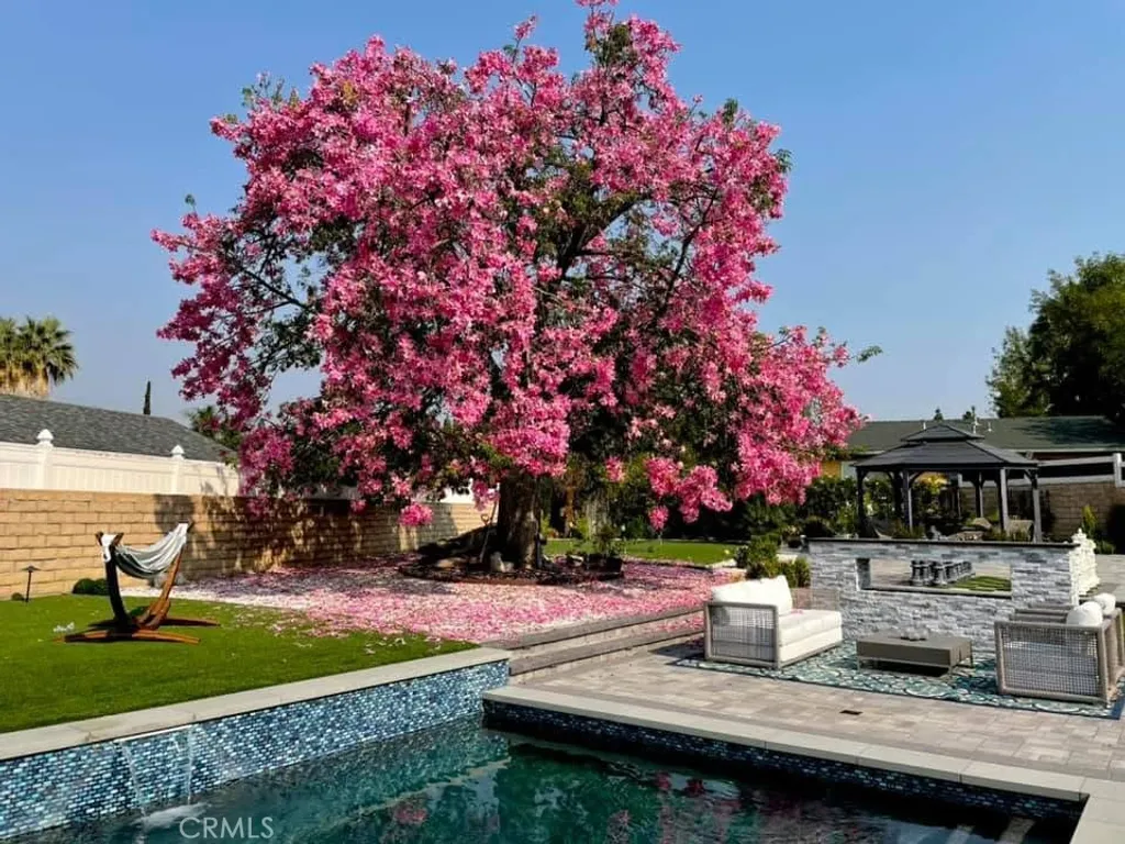 9549 Gladbeck Ave, Northridge, CA 91324