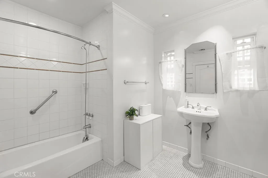 Additional image 9 of 153 S La Peer Drive, Los Angeles, CA 90048