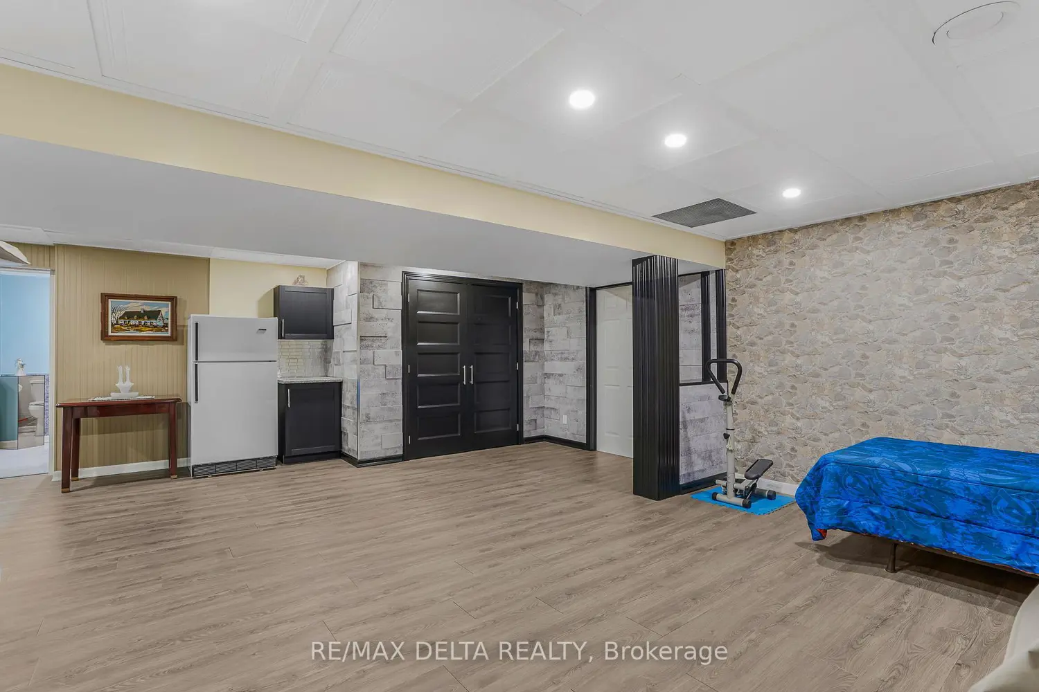 Additional image 11 of 740 Vinette Road