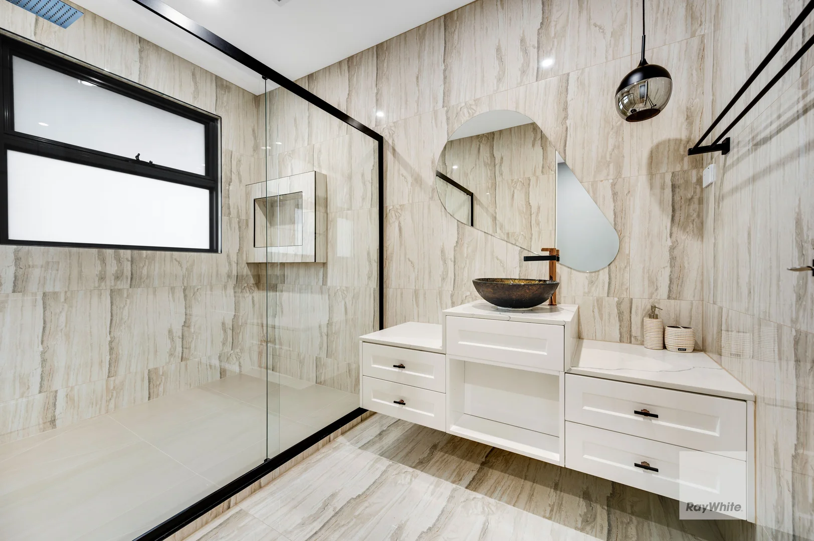 Additional image 20 of 24 Rylandes Drive, Gladstone Park VIC 3043