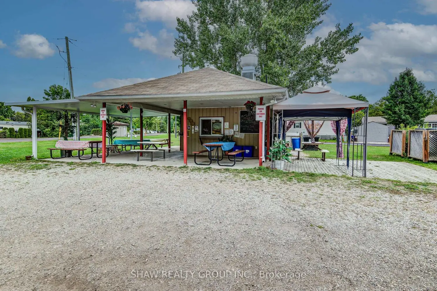 Additional image 9 of 691 Oak Crescent