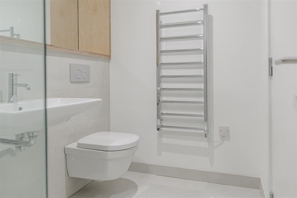 Additional image 7 of 3 bed town house to rentSilk Mill Gardens, Kelham Island, Sheffield S3
