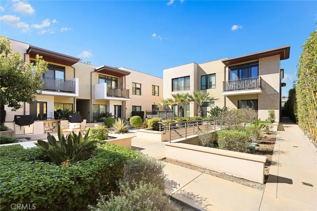 Additional image 23 of 125 Hurlbut St Unit 209, Pasadena, CA 91105