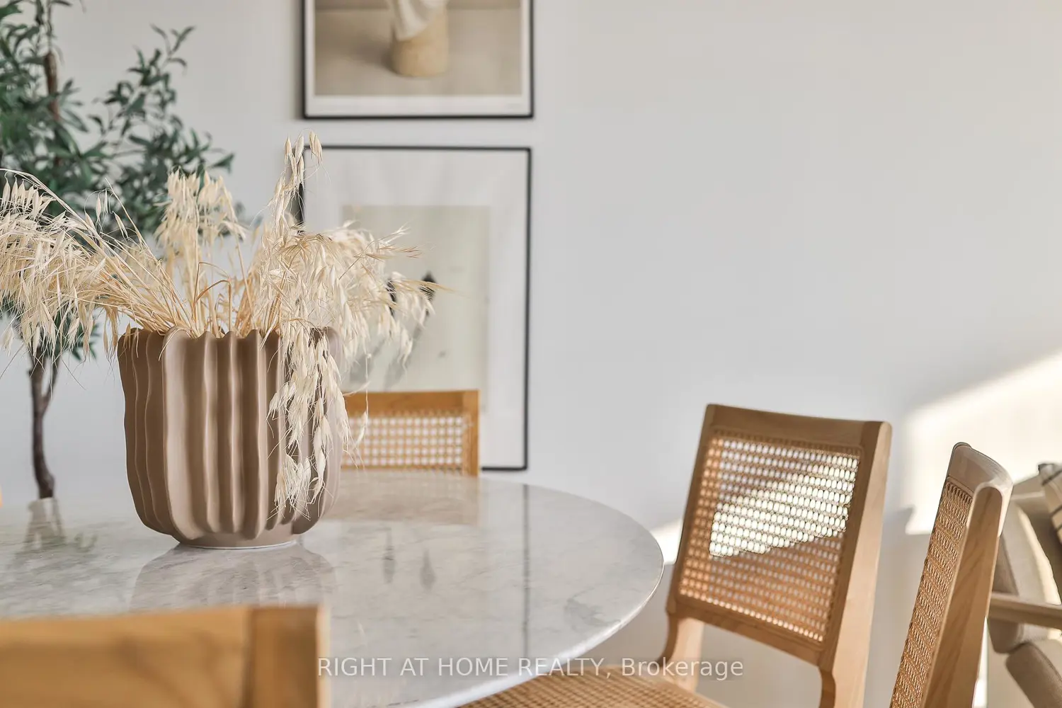 Additional image 6 of 2720 Dundas Street 607