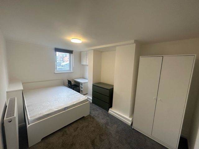 Additional image 3 of 3 bed terraced house to rentBeechwood View, Burley, Leeds LS4