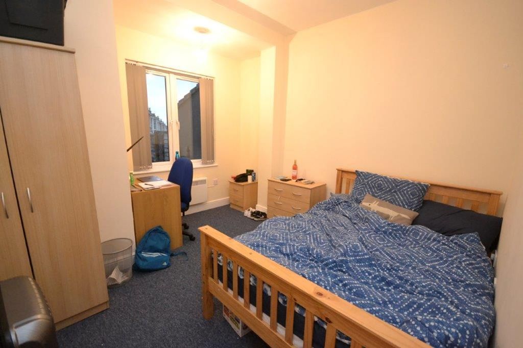 Additional image 6 of 6 bed semi-detached house to rentGloucester Road, Bristol BS7